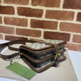 Designer Fake Gucci 671620 shoulder bag with Interlocking G in GG Supreme